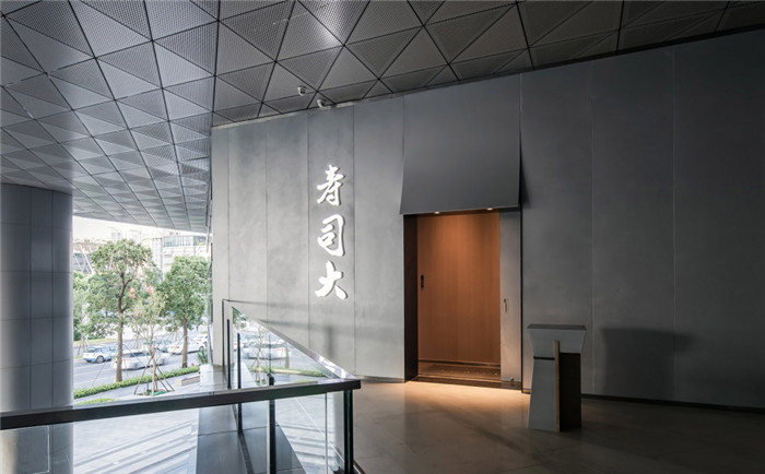 鄭州連鎖餐飲裝修公司分享壽司大連鎖餐廳裝修設計