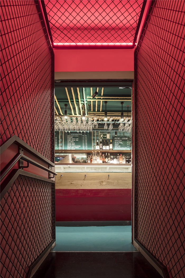 國外創意海港風餐廳酒吧裝修設計圖  演繹冰火兩重天