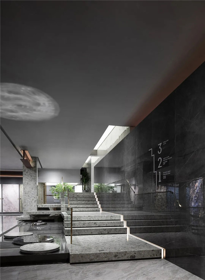 現代藝術風高端意大利瓷磚展廳兼辦公裝修實景圖