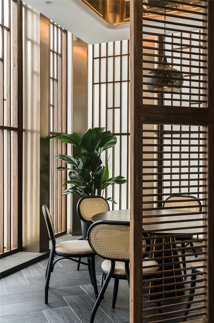 泰式餐廳包房裝修-鄭州專業餐廳裝修公司推薦簡約泰式餐廳裝修案例