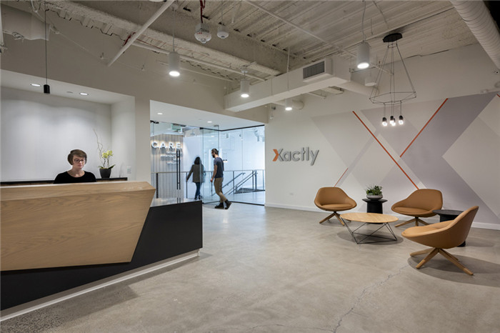 前臺接待區裝修設計-鄭州辦公室裝修公司推薦Xactly科技公司辦公室裝修